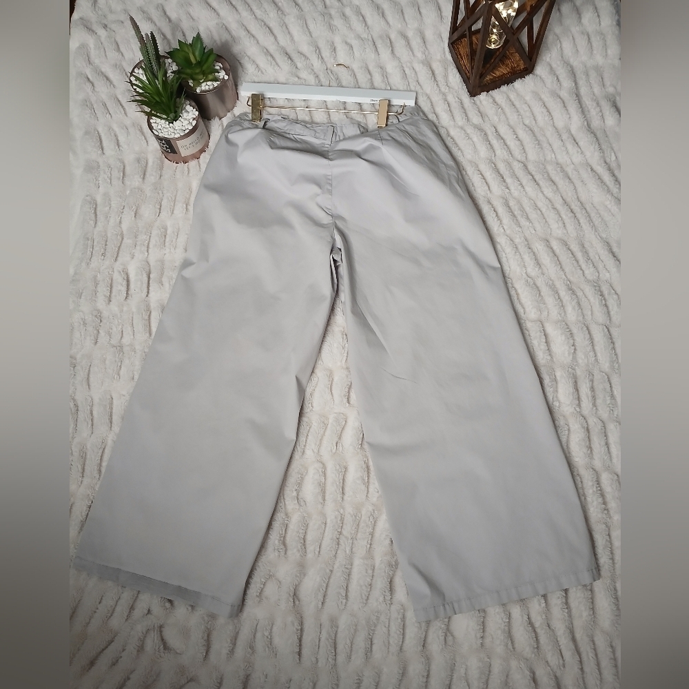 Banana Republic Gray Chinos Lightweight Casual Pants - Picture 2 of 7